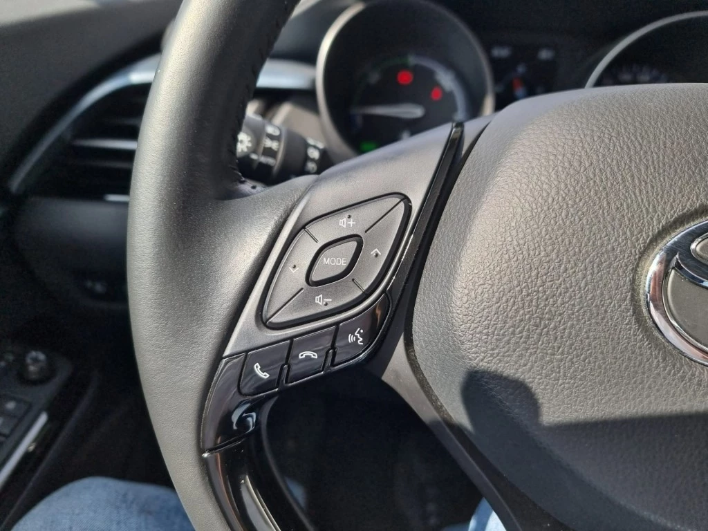 Hoofdafbeelding Toyota C-HR