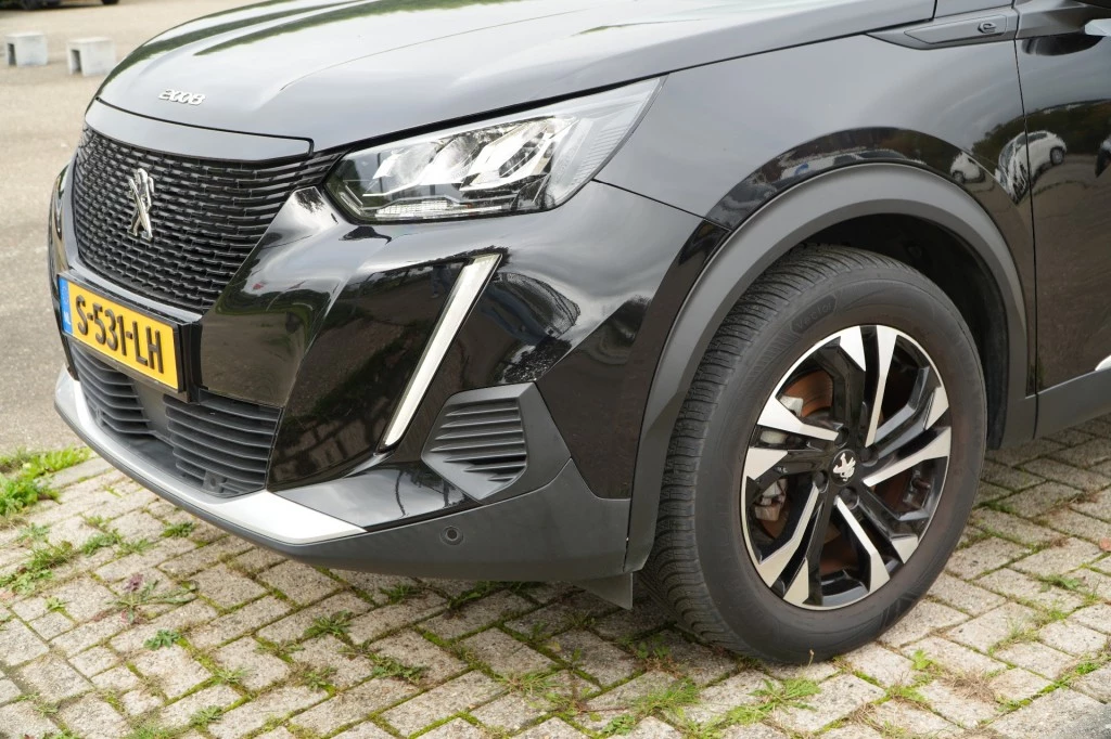 Hoofdafbeelding Peugeot e-2008