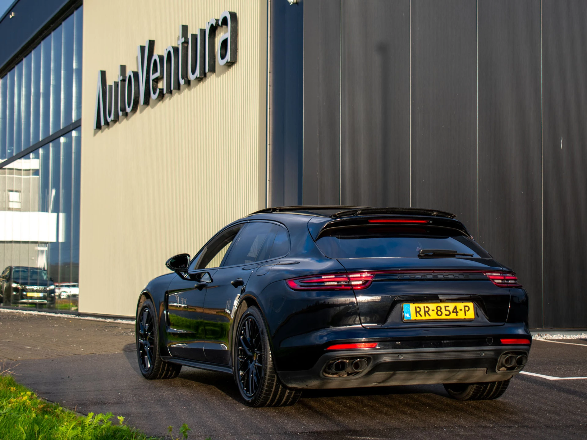 Hoofdafbeelding Porsche Panamera