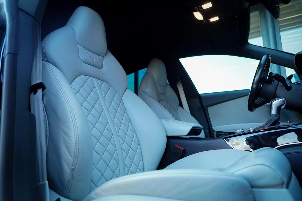 Hoofdafbeelding Audi S7