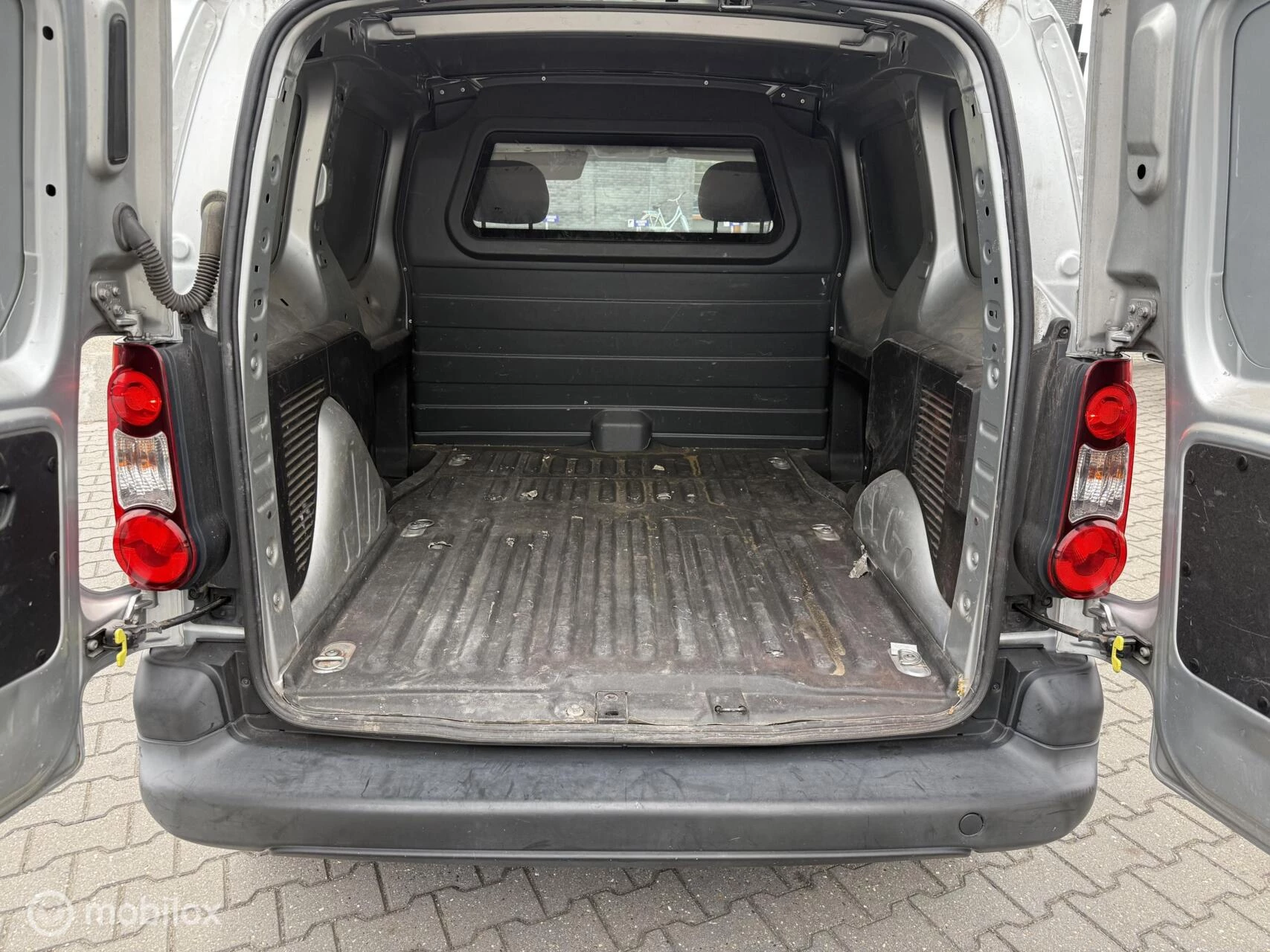 Hoofdafbeelding Peugeot Partner