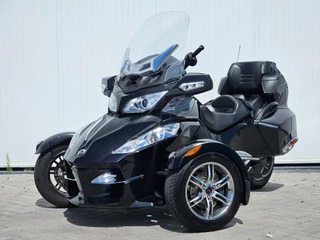 Hoofdafbeelding Can-Am Spyder Can-Am Spyder RT 2012 in nieuwstaat! evt met trailer !
