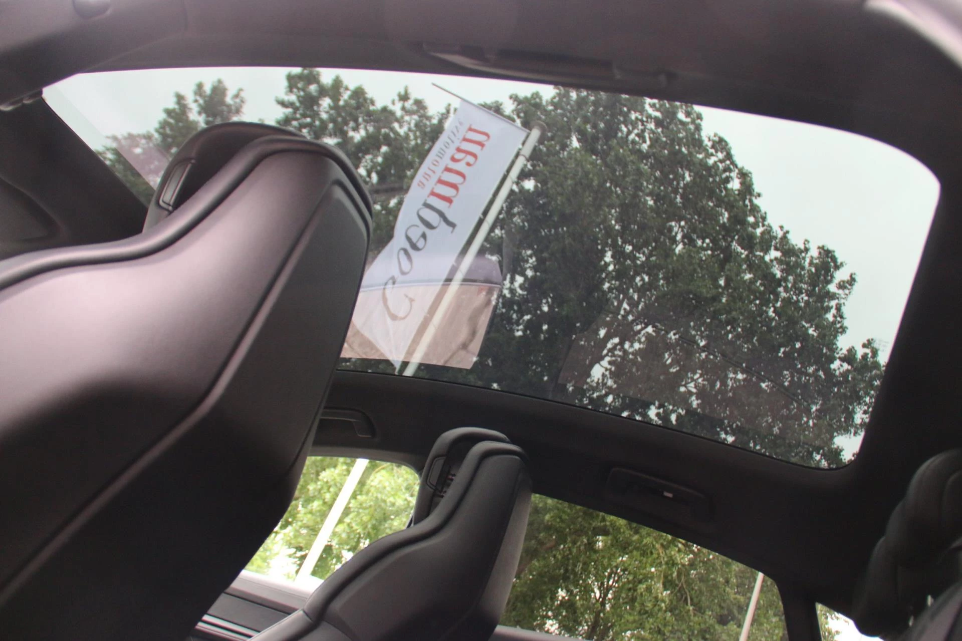 Hoofdafbeelding Porsche Taycan