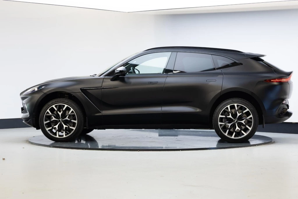 Hoofdafbeelding Aston Martin DBX