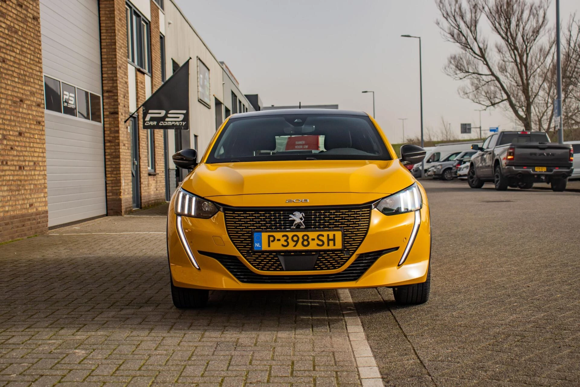 Hoofdafbeelding Peugeot e-208