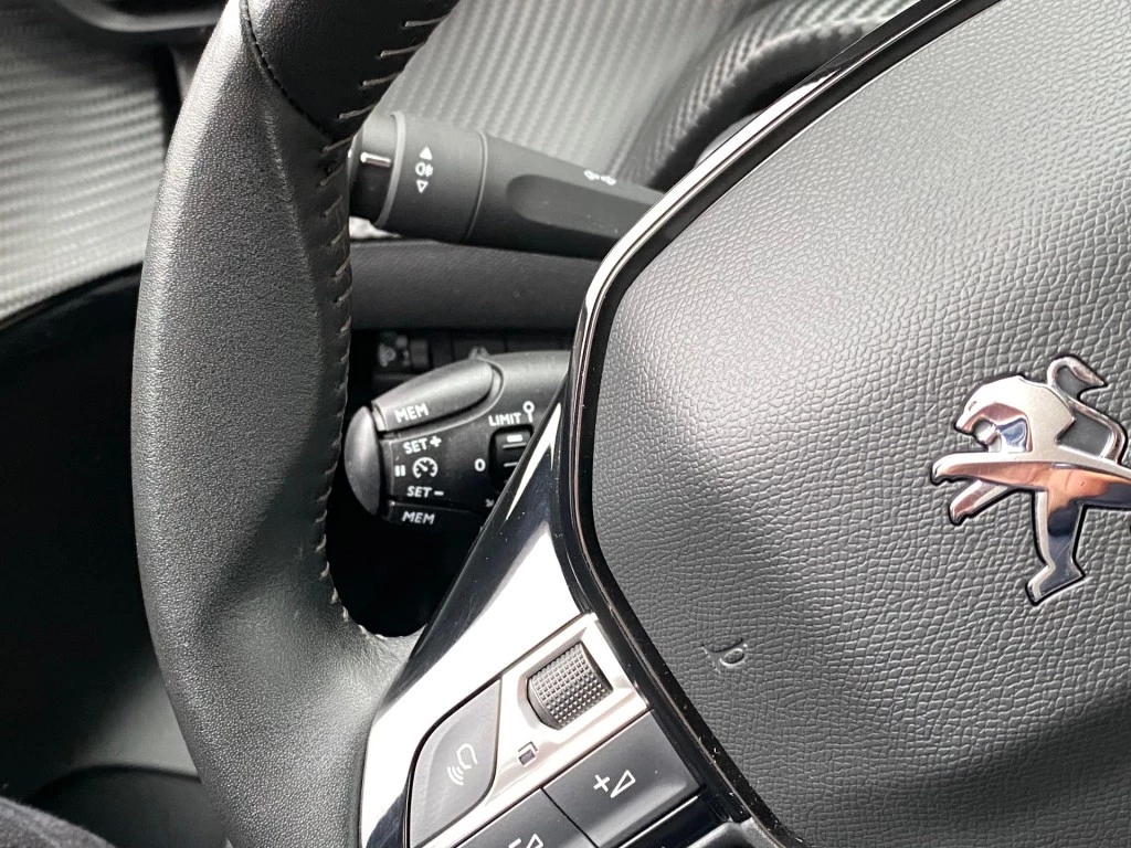 Hoofdafbeelding Peugeot e-208