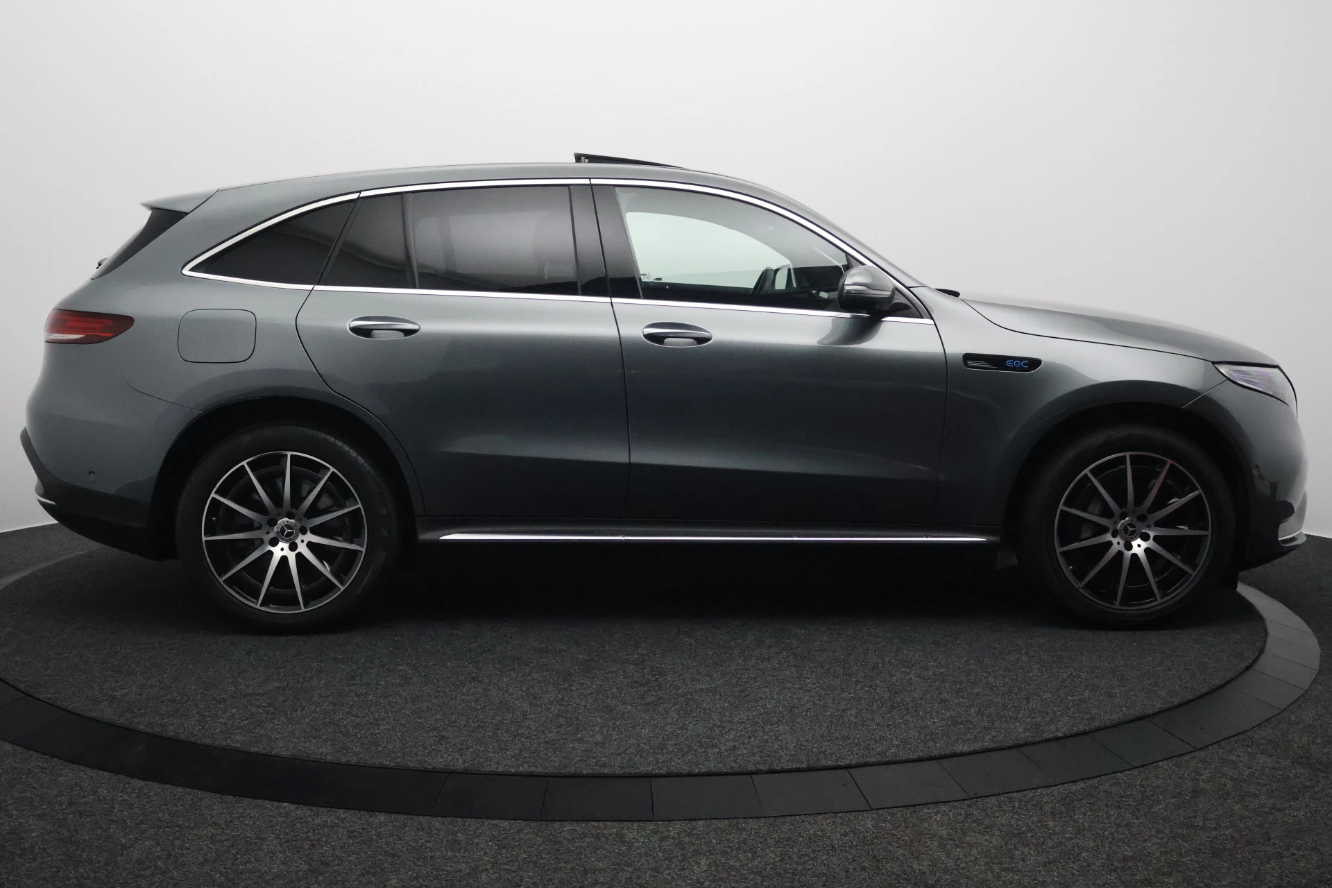 Hoofdafbeelding Mercedes-Benz EQC