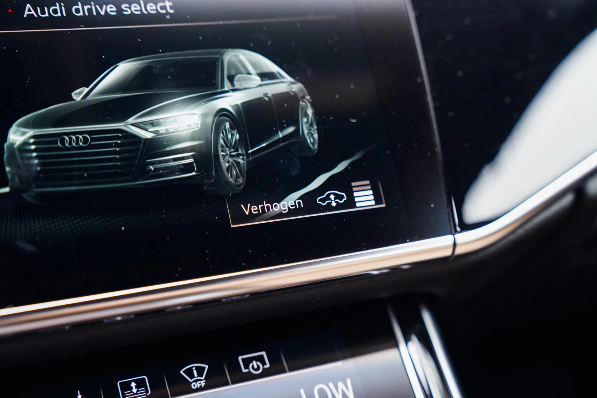Hoofdafbeelding Audi A8