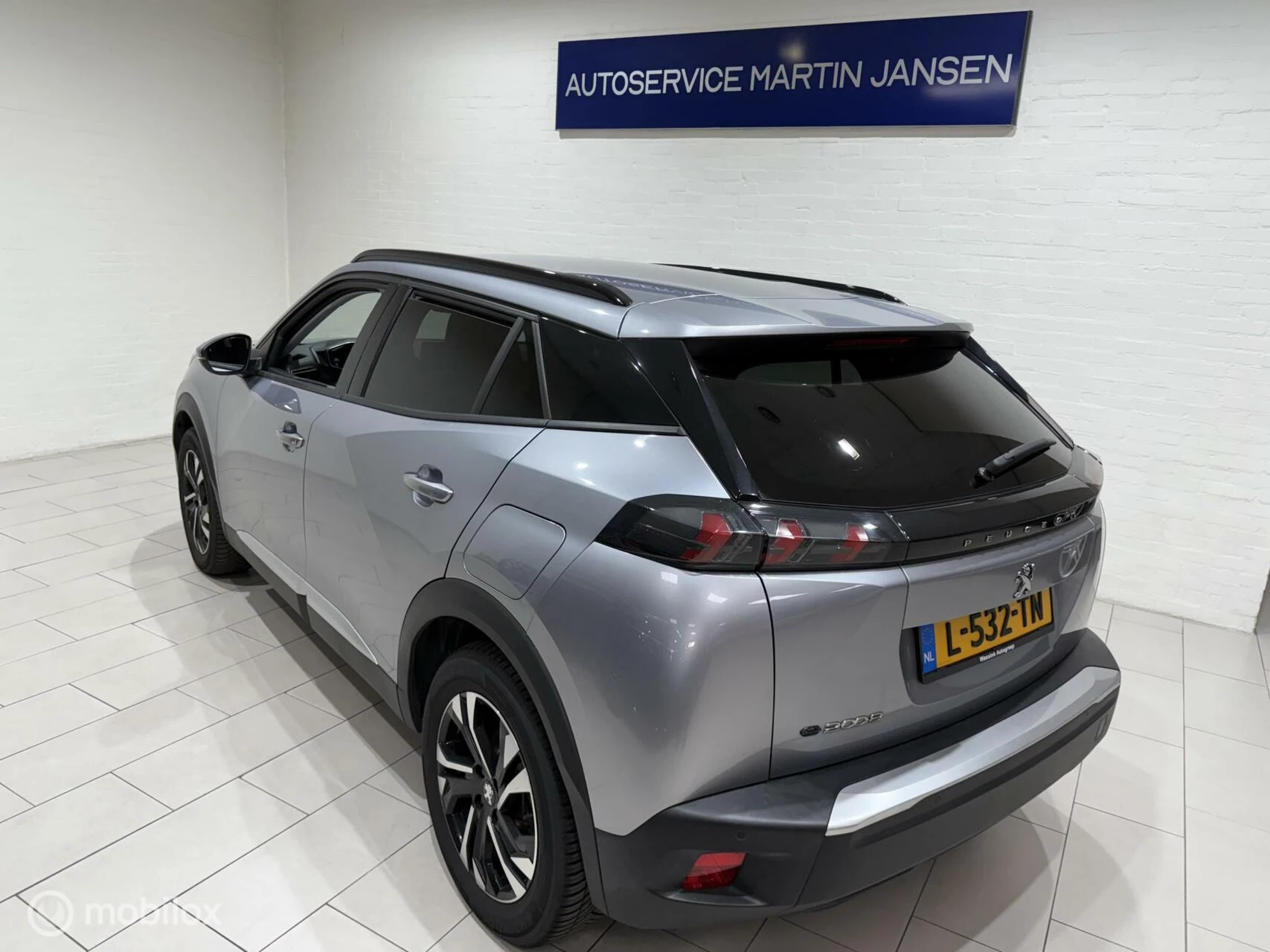 Hoofdafbeelding Peugeot e-2008