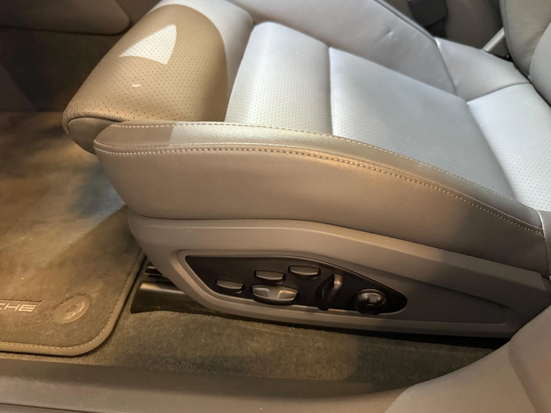 Hoofdafbeelding Porsche Taycan