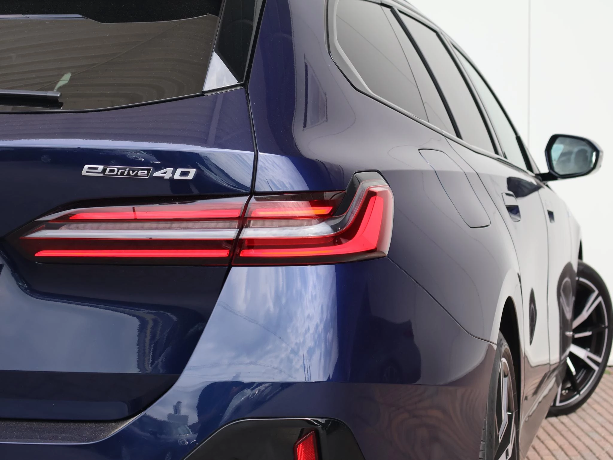 Hoofdafbeelding BMW i5