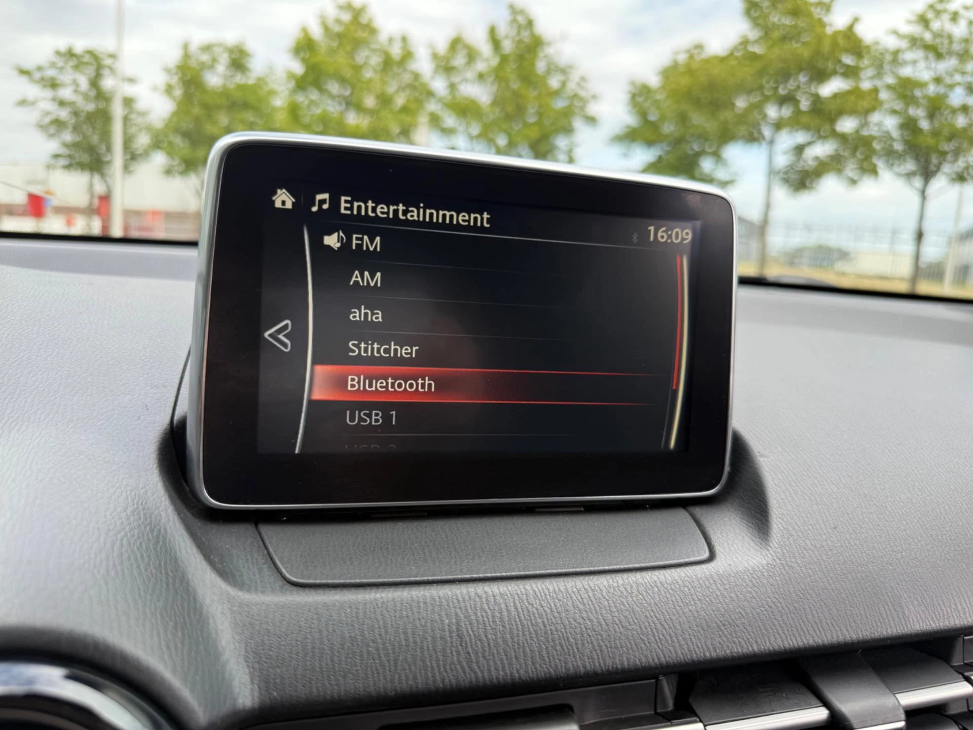 Hoofdafbeelding Mazda 2