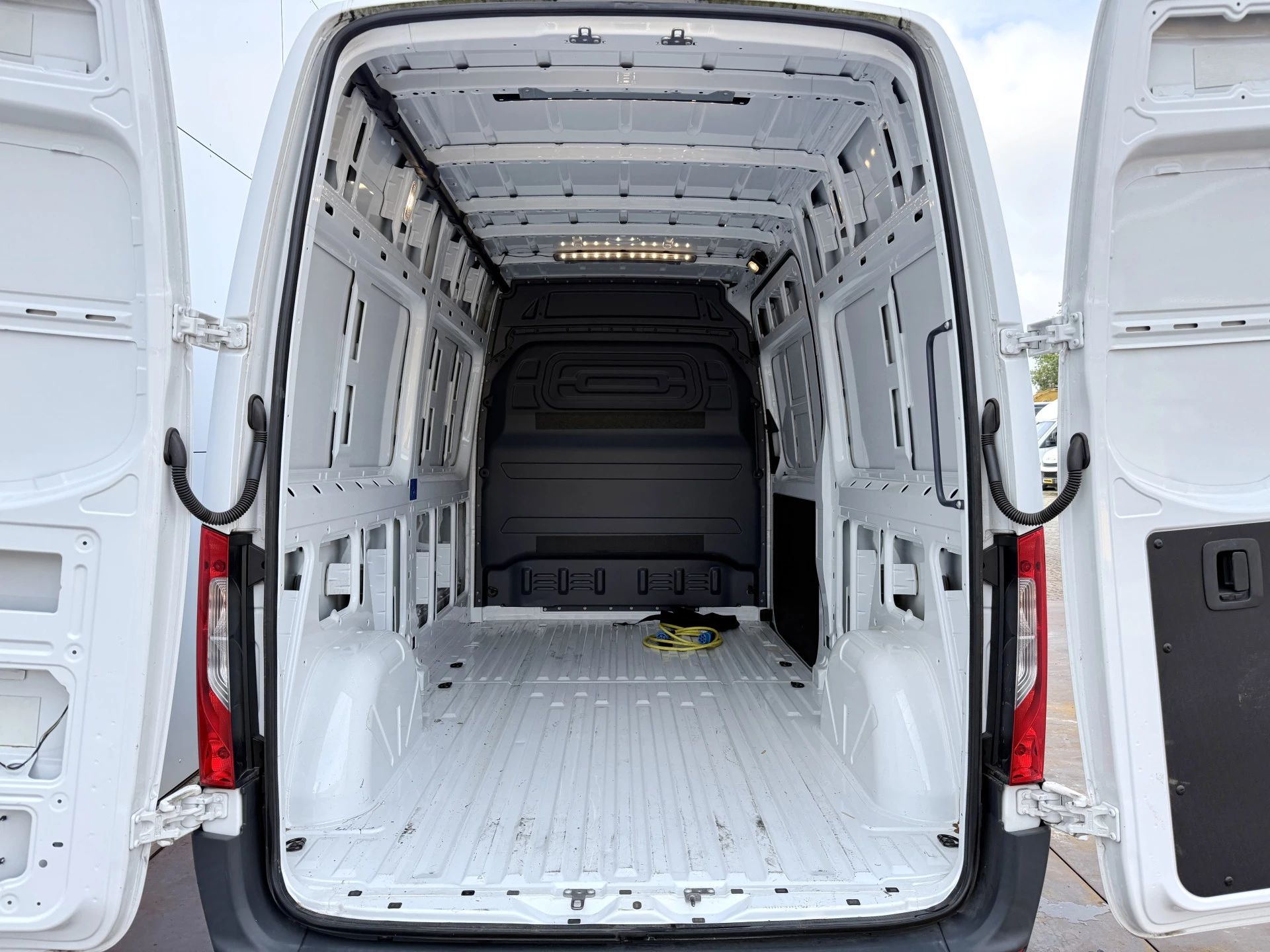 Hoofdafbeelding Mercedes-Benz eSprinter
