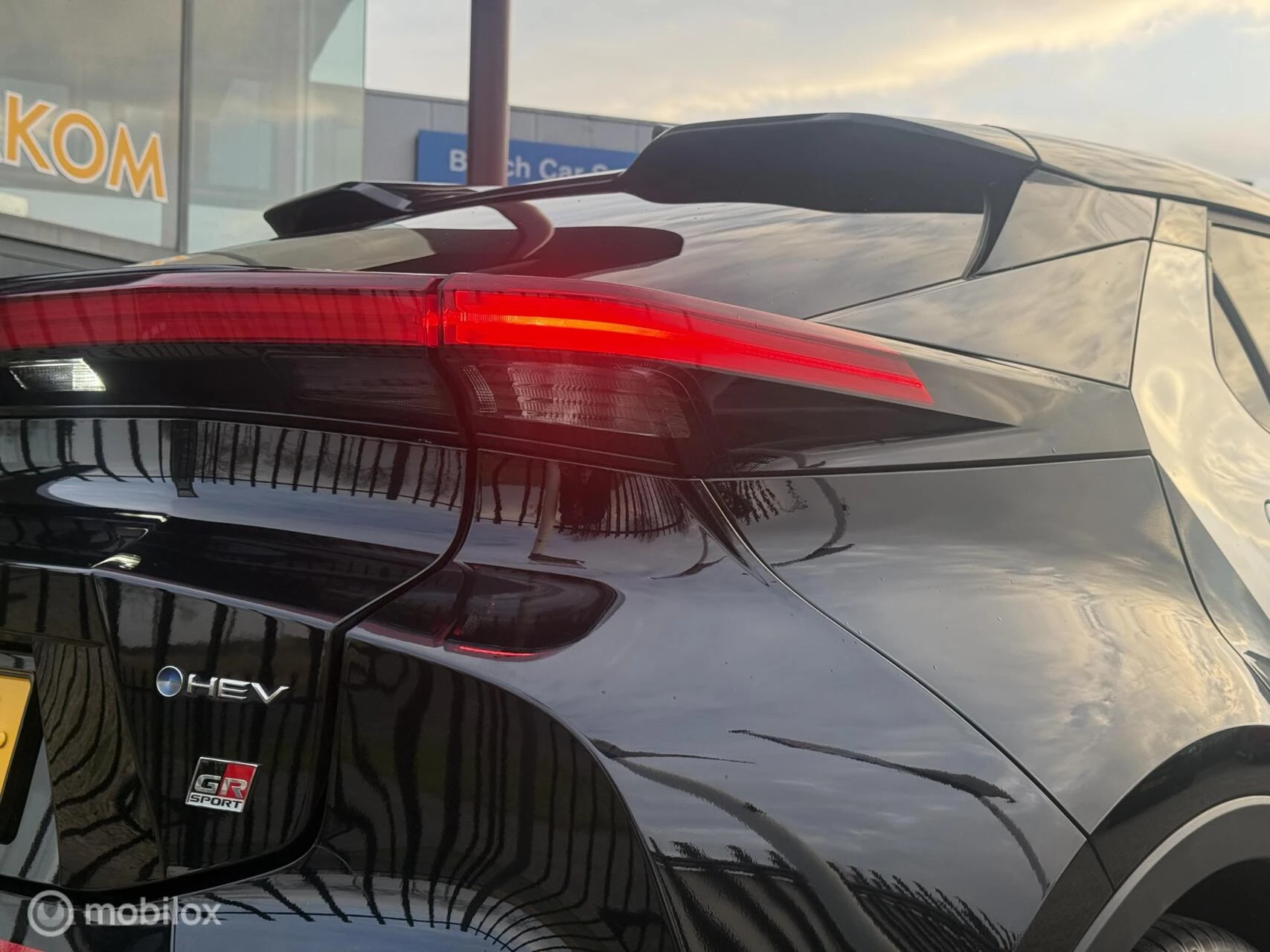 Hoofdafbeelding Toyota C-HR