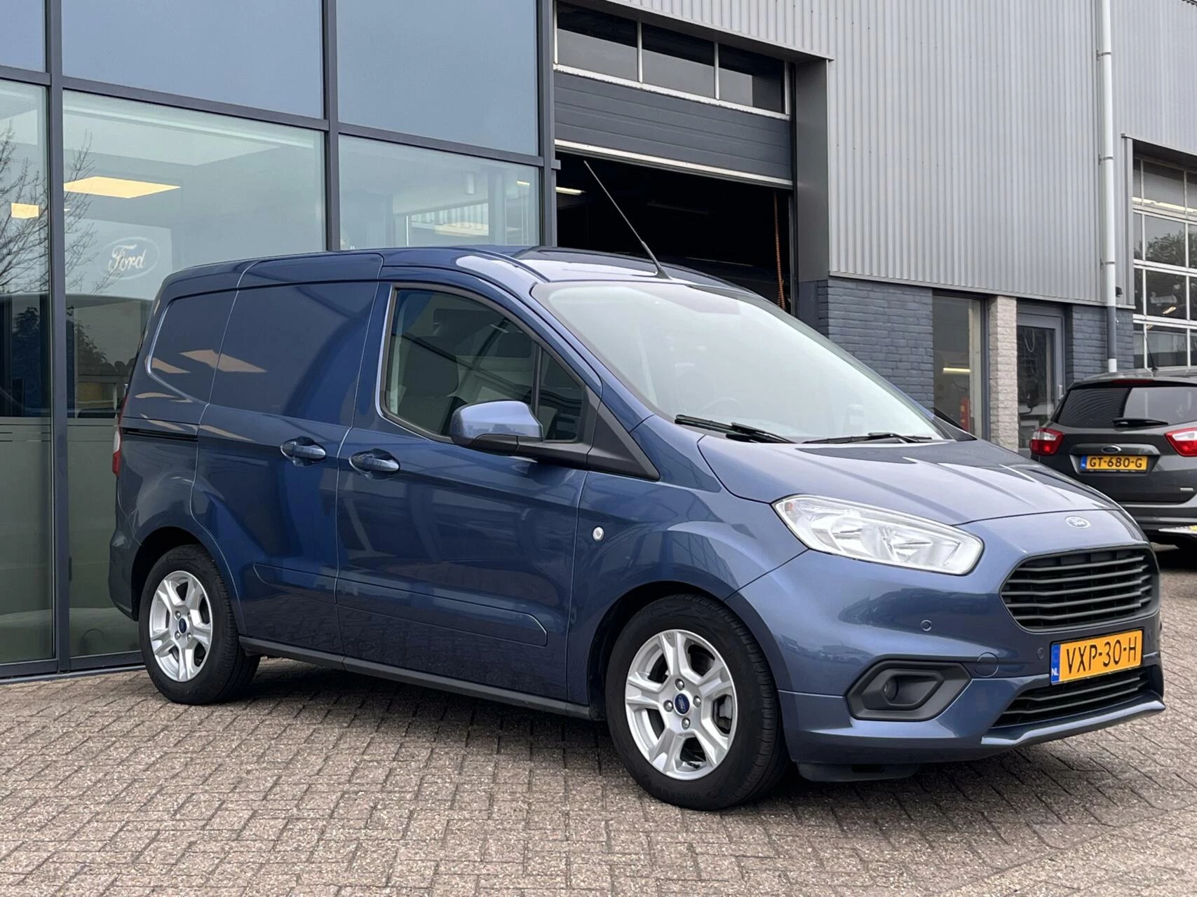 Hoofdafbeelding Ford Transit Courier
