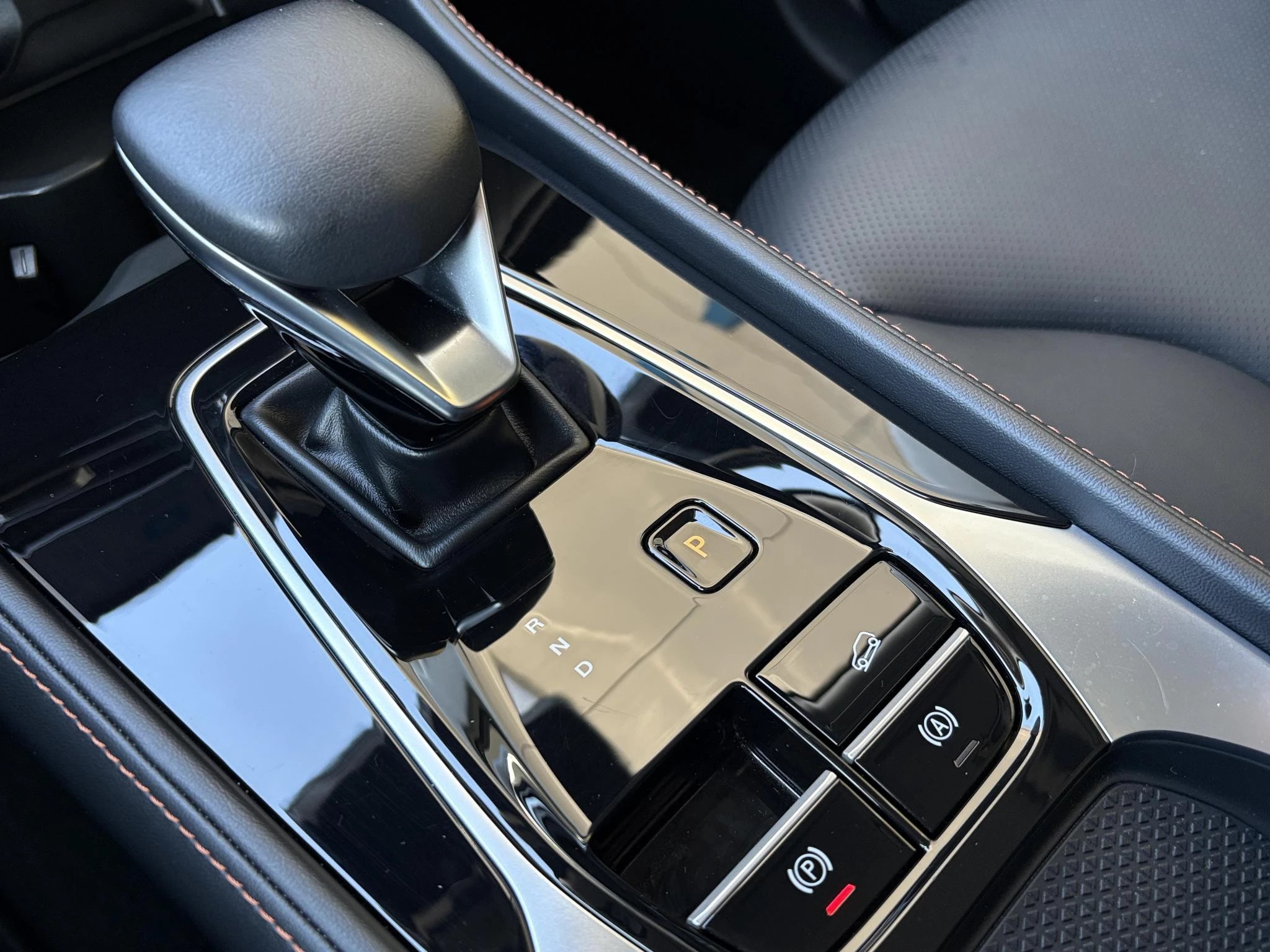 Hoofdafbeelding MG HS