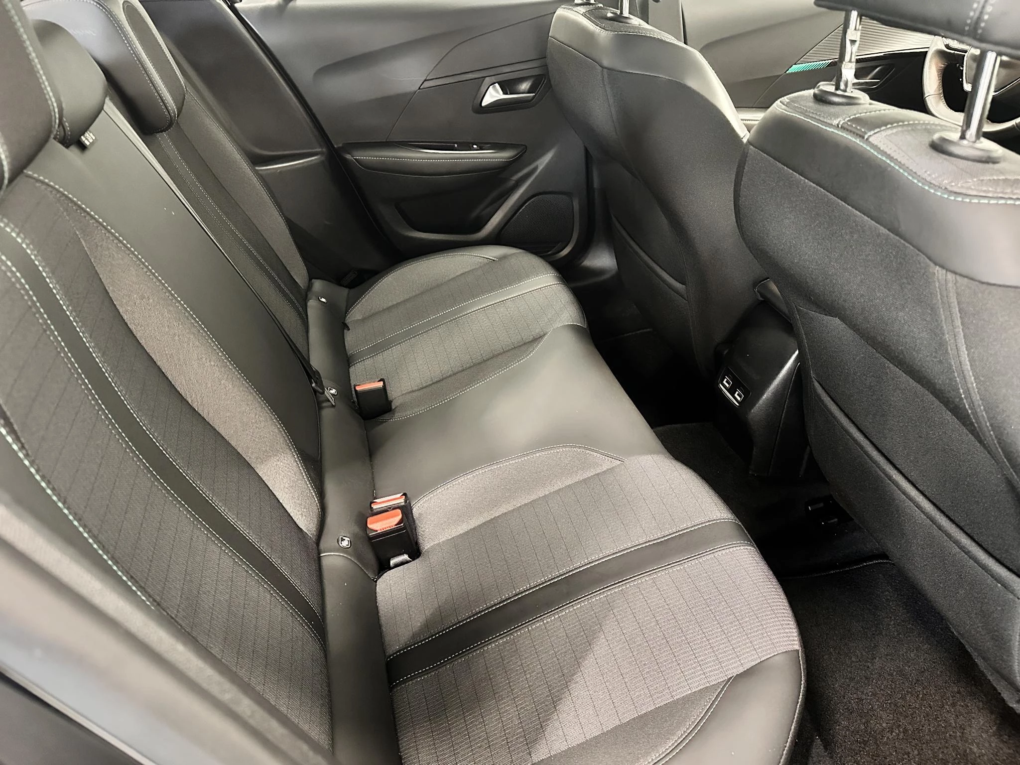 Hoofdafbeelding Peugeot e-208