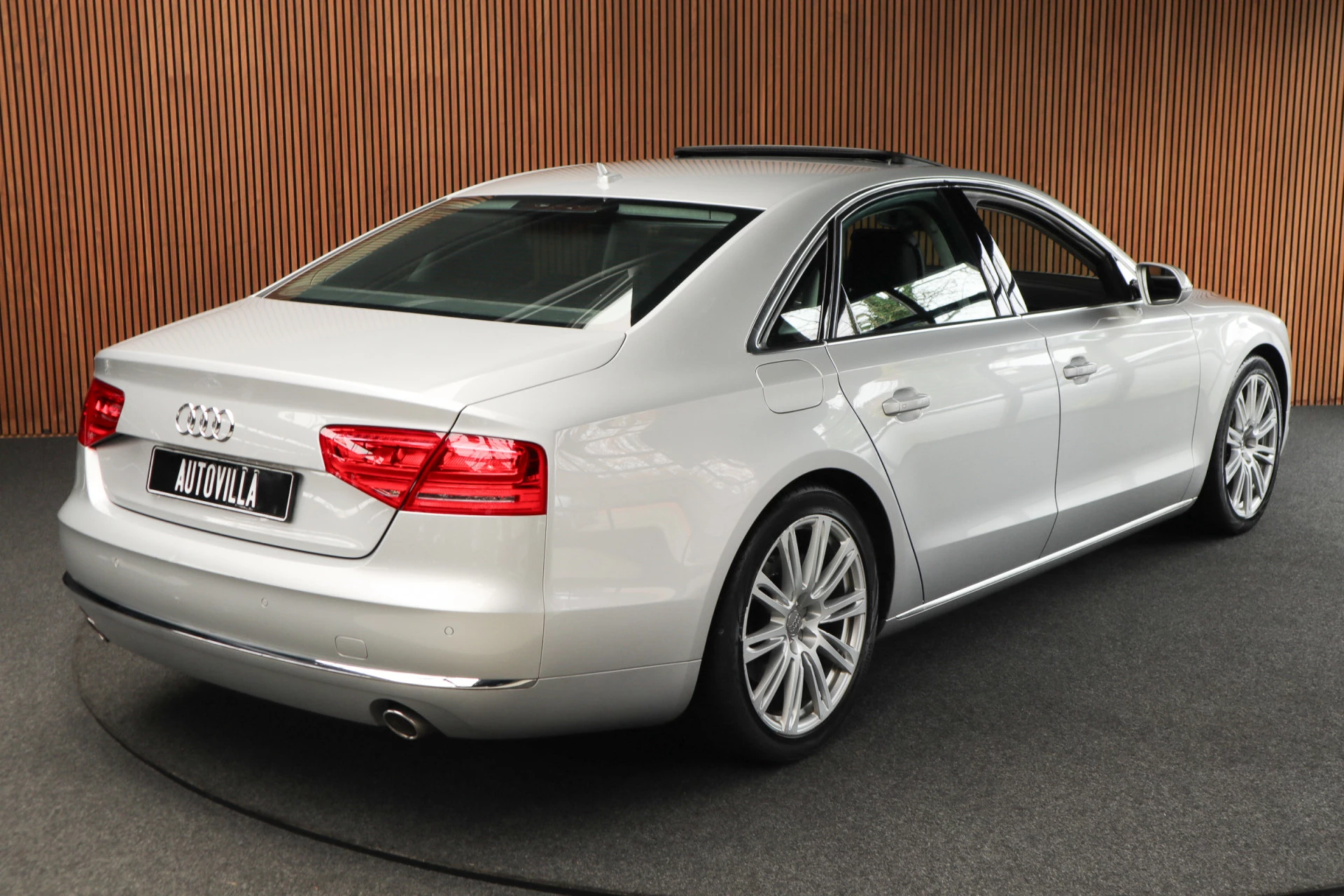 Hoofdafbeelding Audi A8