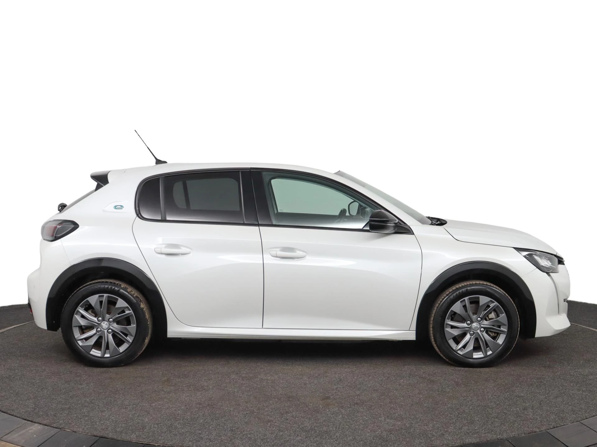 Hoofdafbeelding Peugeot e-208