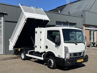 Hoofdafbeelding Nissan NT400 Nissan NT400 35.14 2.5 dCi 290 Kipper openlaadbak Airco 2-Persoons Telefoonverbinding Kieper Pick-up P-up Open laadbak Gereedschapskist Euro 5 Bpm vrij