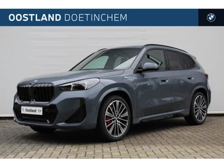 BMW X1 xDrive25e High Executive M Sport Automaat / Panoramadak / Trekhaak / Sportstoelen / Parking Assistant Professional / M Adaptief onderstel / Adaptieve LED / Comfort Access