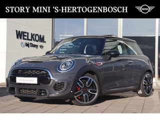 Hoofdafbeelding MINI 3-deurs MINI 3-deurs Hatchback JCW Chili Automaat / Panoramadak / Achteruitrijcamera / Adaptieve LED / Active Cruise Control / Comfortstoelen / Adaptief onderstel / Comfort Access / Head-Up