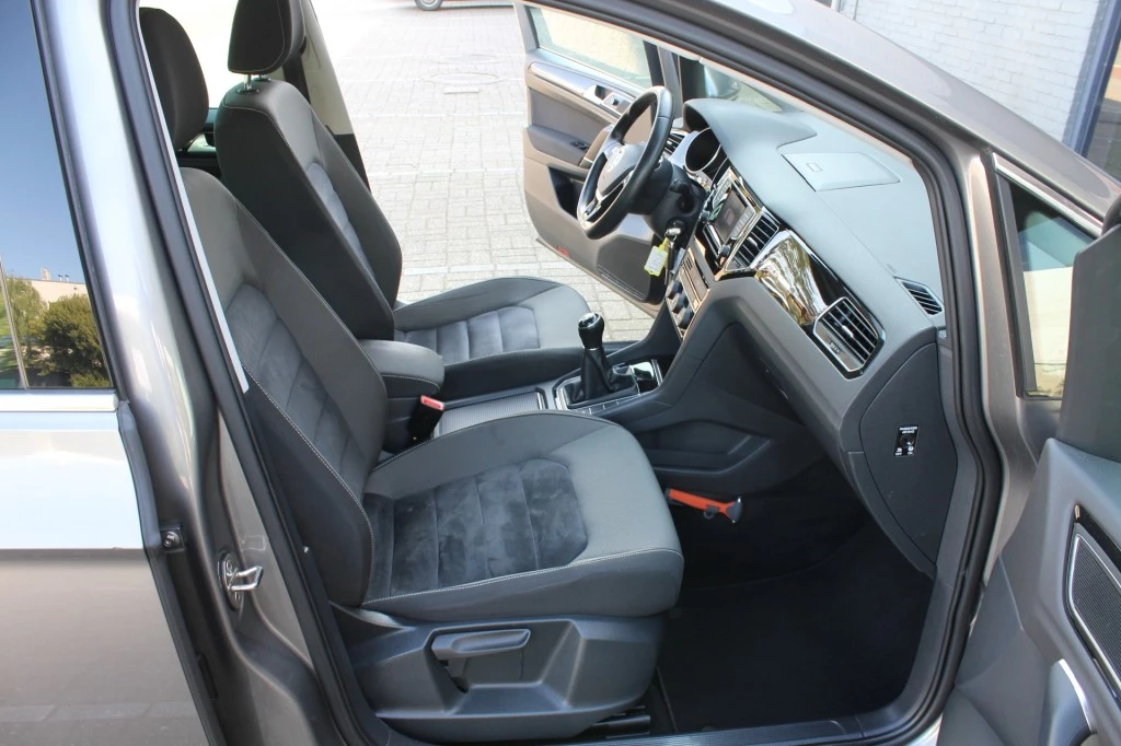 Hoofdafbeelding Volkswagen Golf Sportsvan