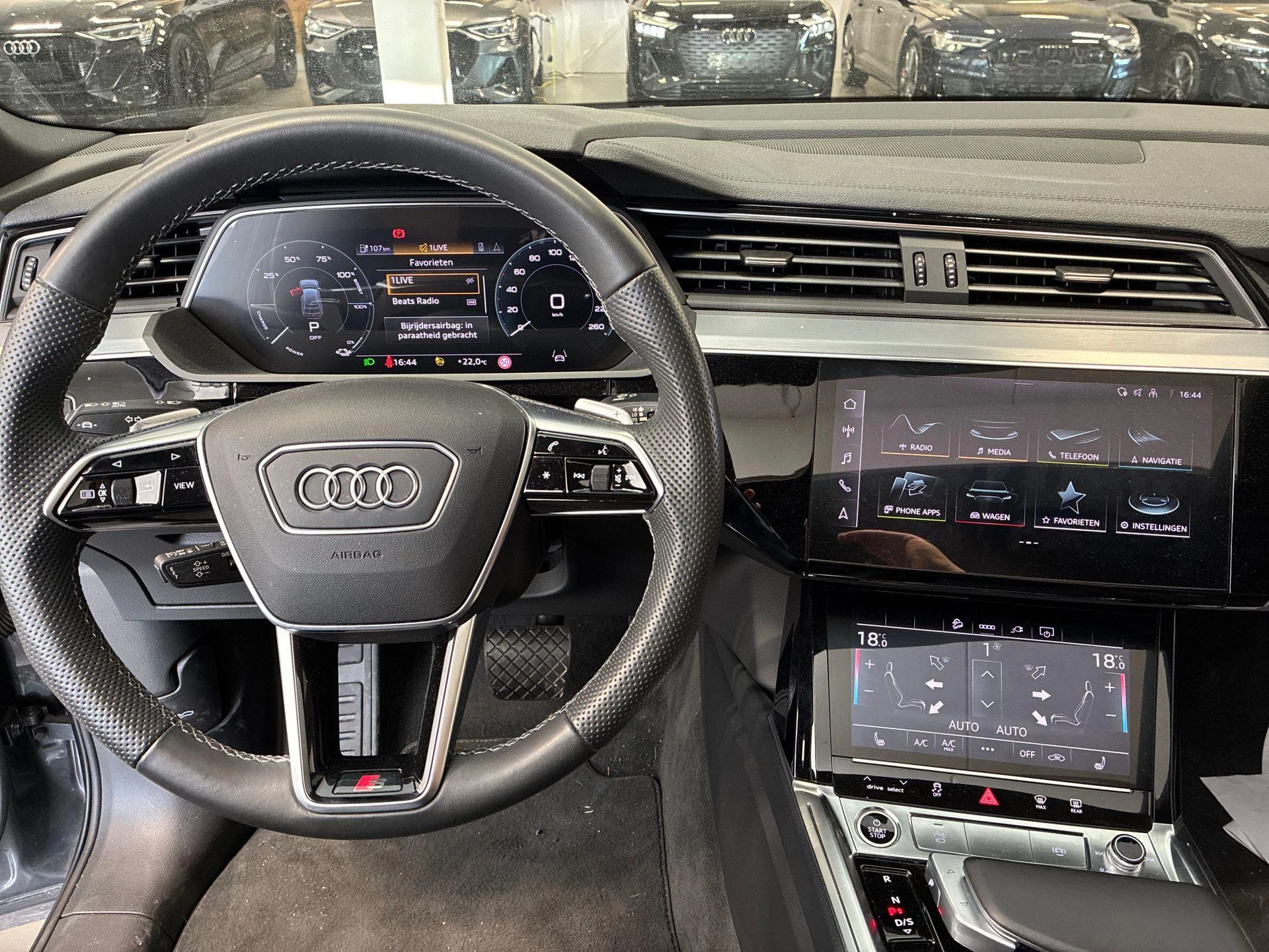 Hoofdafbeelding Audi e-tron