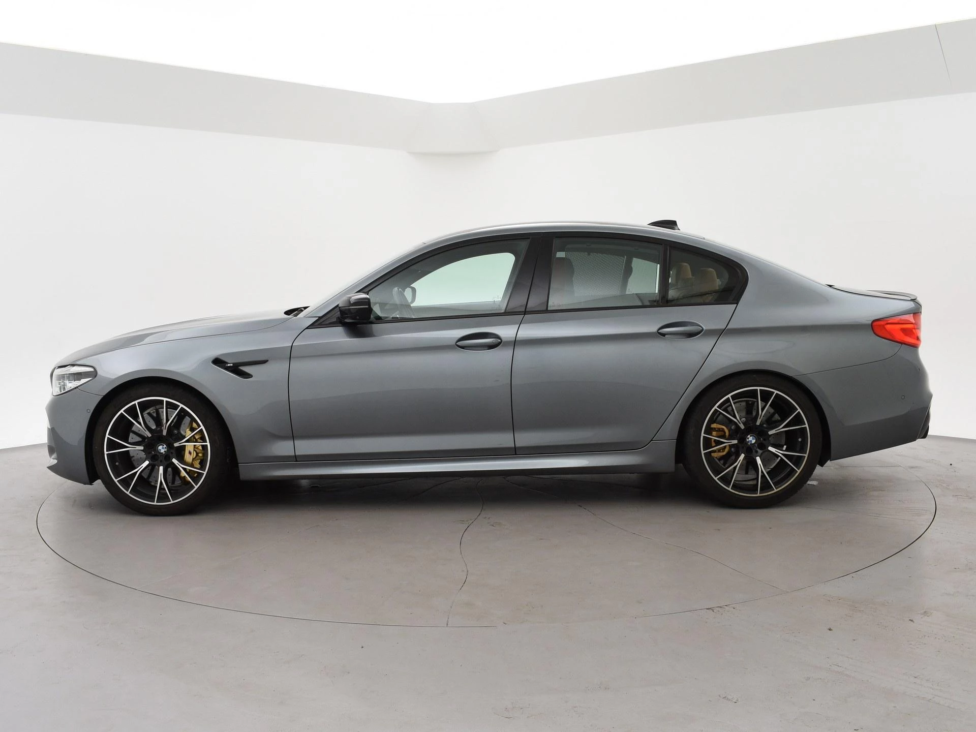 Hoofdafbeelding BMW M5