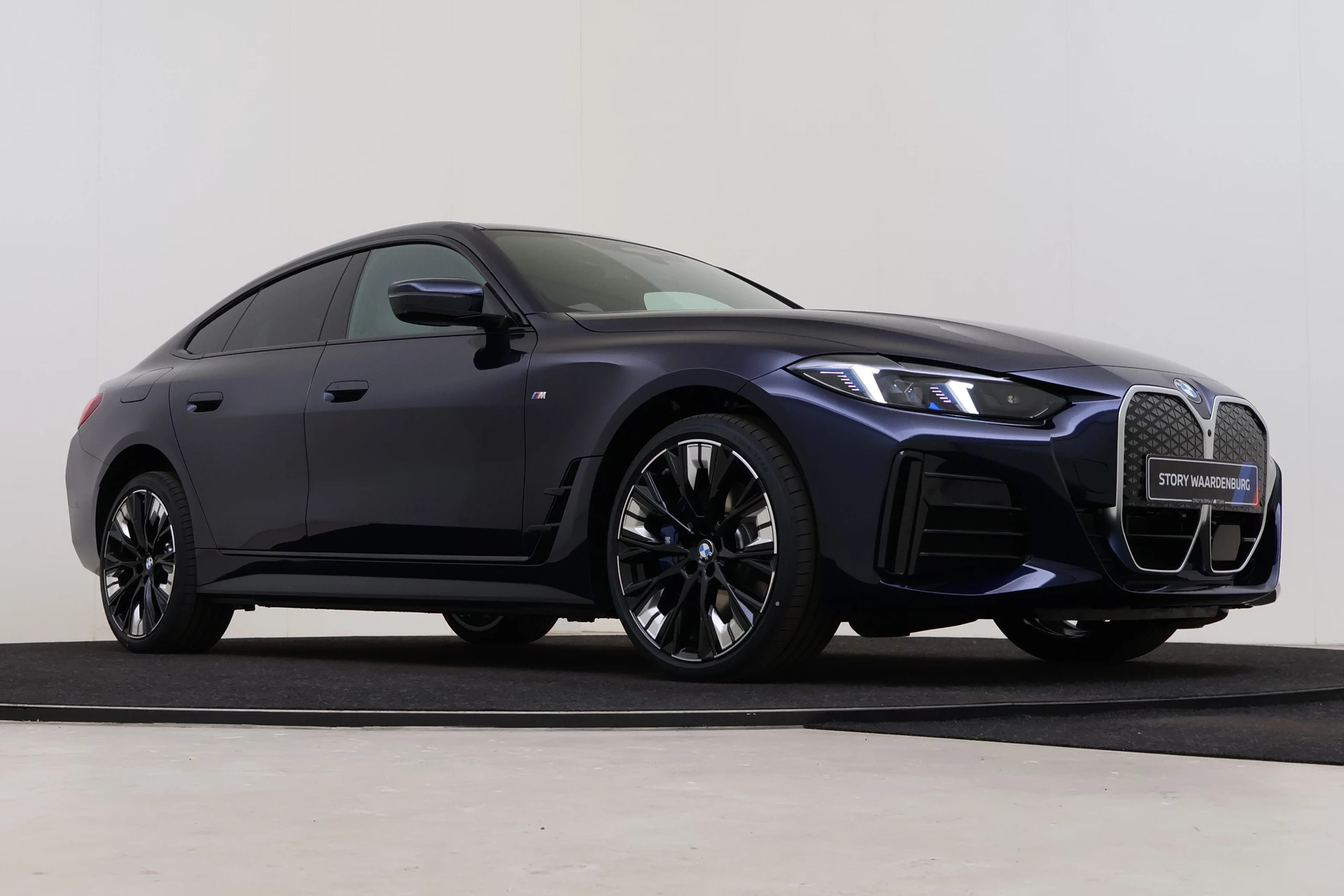 Hoofdafbeelding BMW i4