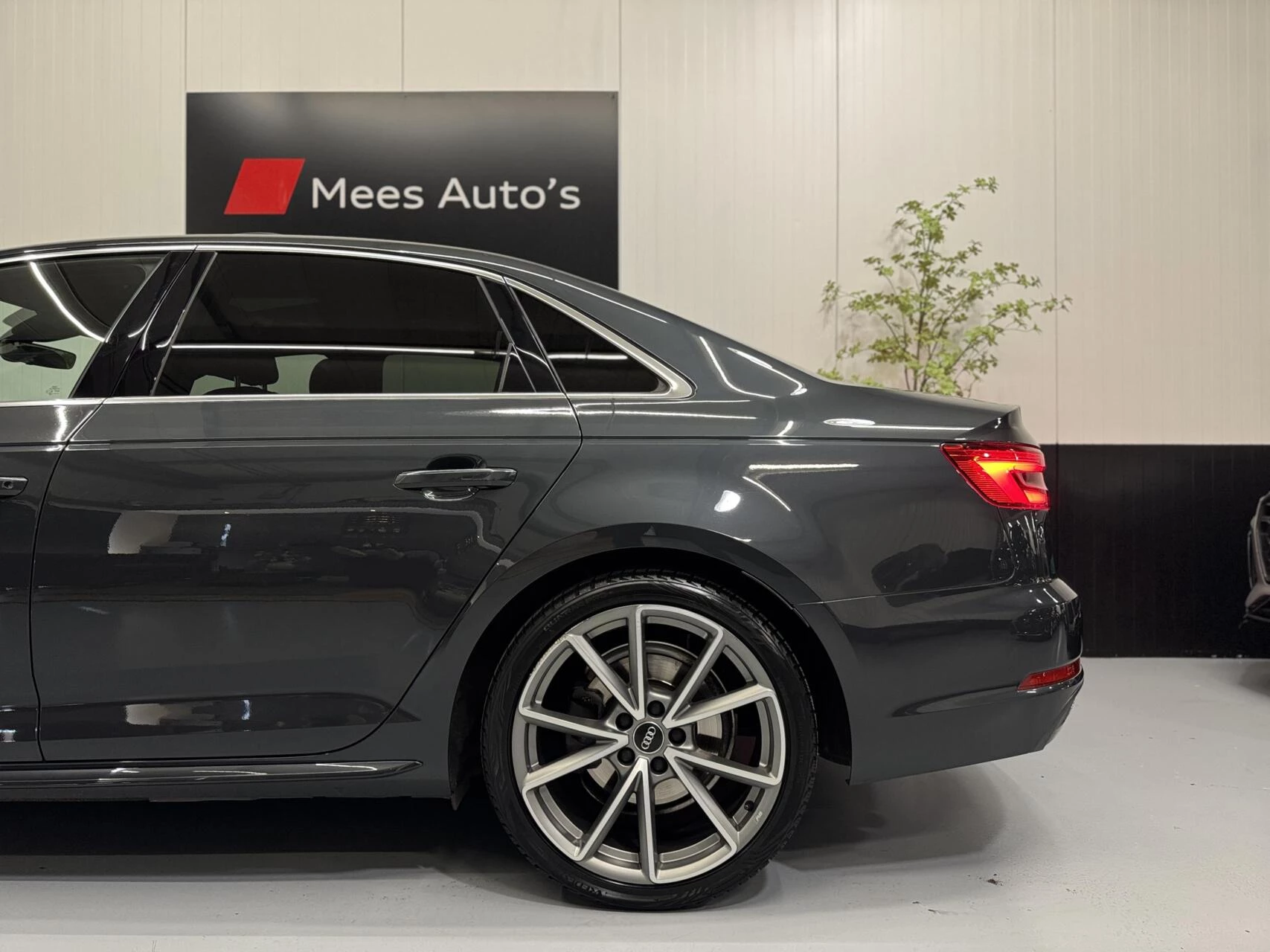 Hoofdafbeelding Audi A4