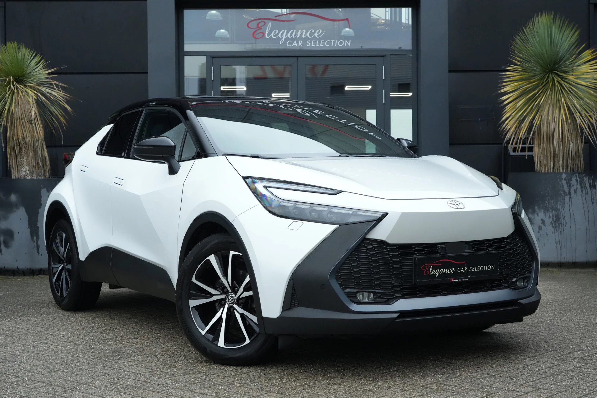 Hoofdafbeelding Toyota C-HR