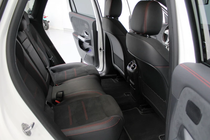 Hoofdafbeelding Mercedes-Benz EQA