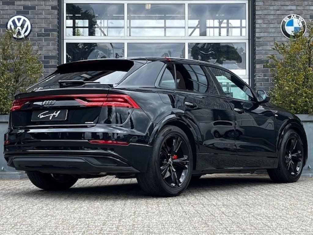 Hoofdafbeelding Audi Q8