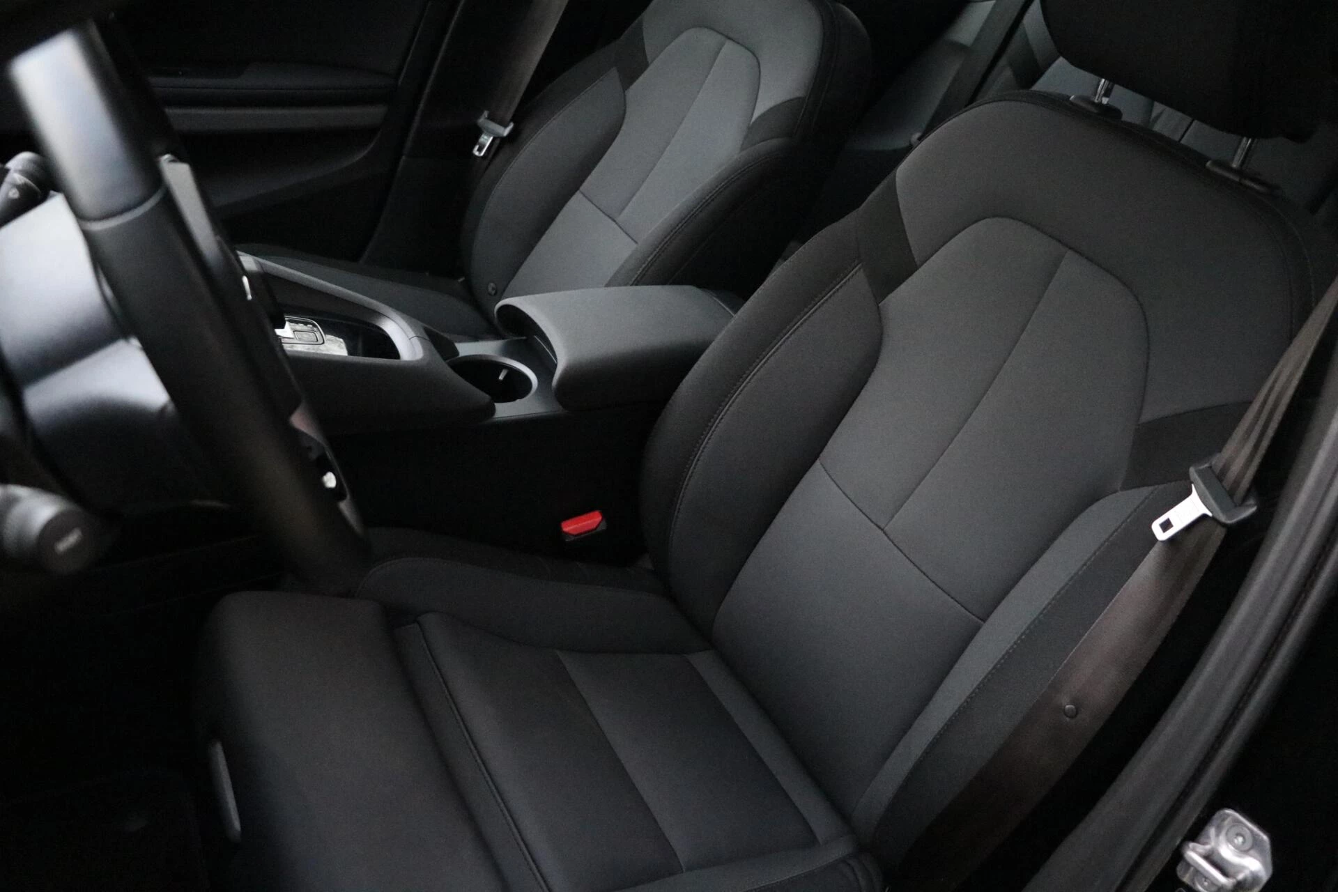 Hoofdafbeelding Polestar 2