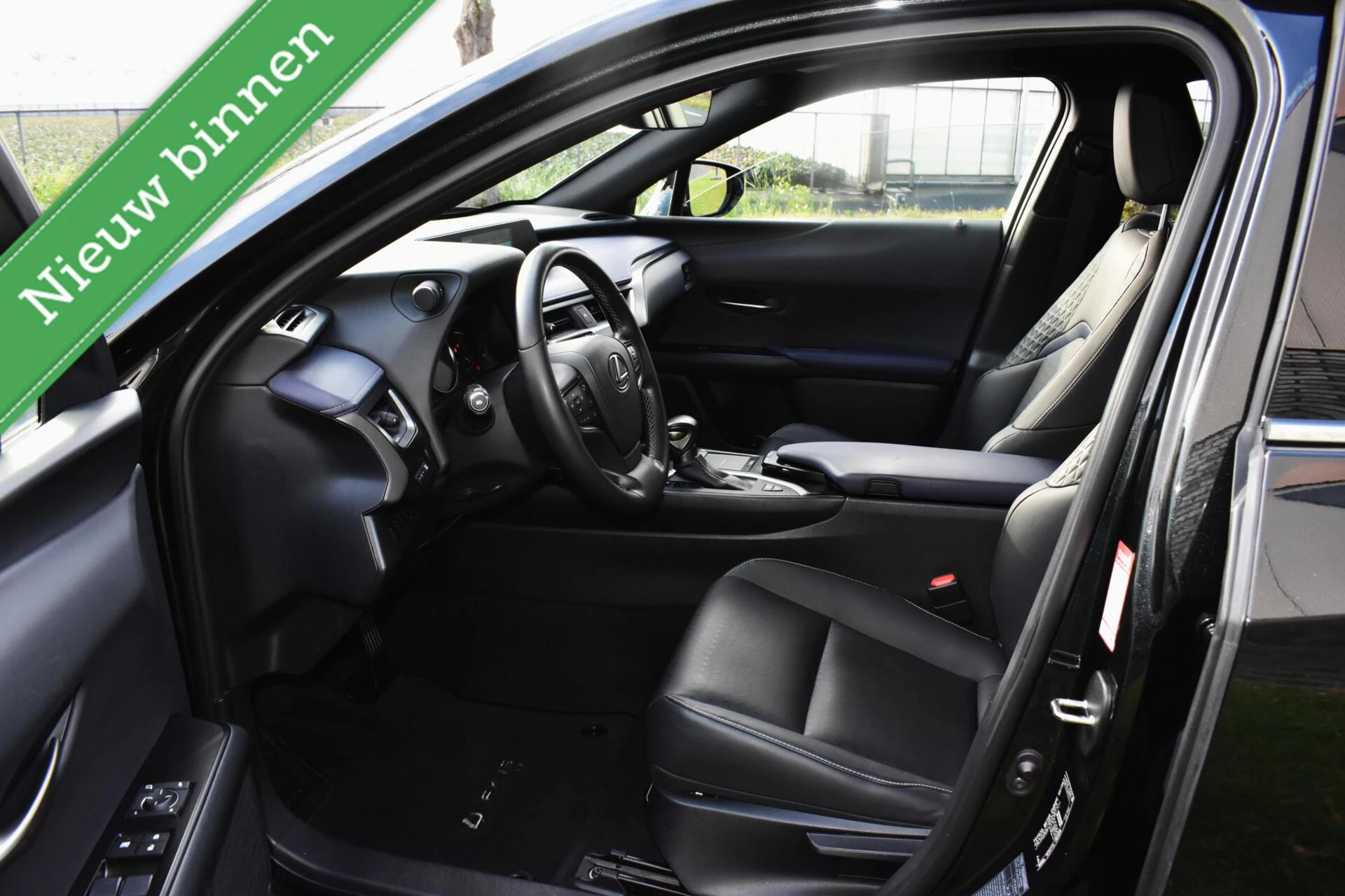 Hoofdafbeelding Lexus UX