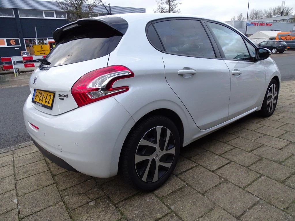 Hoofdafbeelding Peugeot 208