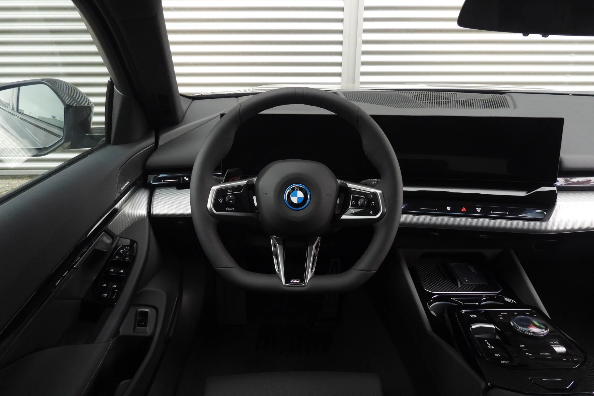Hoofdafbeelding BMW i5