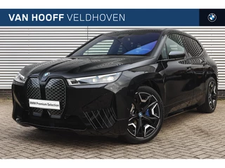 BMW iX xDrive50 High Executive / Panoramadak / Trekhaak / Adaptief onderstel / Soft-Close / Laserlight / Stoelventilatie / Bowers & Wilkins / Parking Assistant Plus / Comfort Access