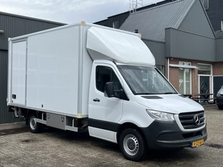 Mercedes-Benz Sprinter 311 2.2 CDI MARGE BTW / BPM VRIJ!! Bakwagen 750kg laadklep zijdeur Airco cruise controle Telefoonverbinding Navigatiesysteem Apple carplay Camera 2-Persoons bakwagen verhuiswagen Meubelbak euro 6