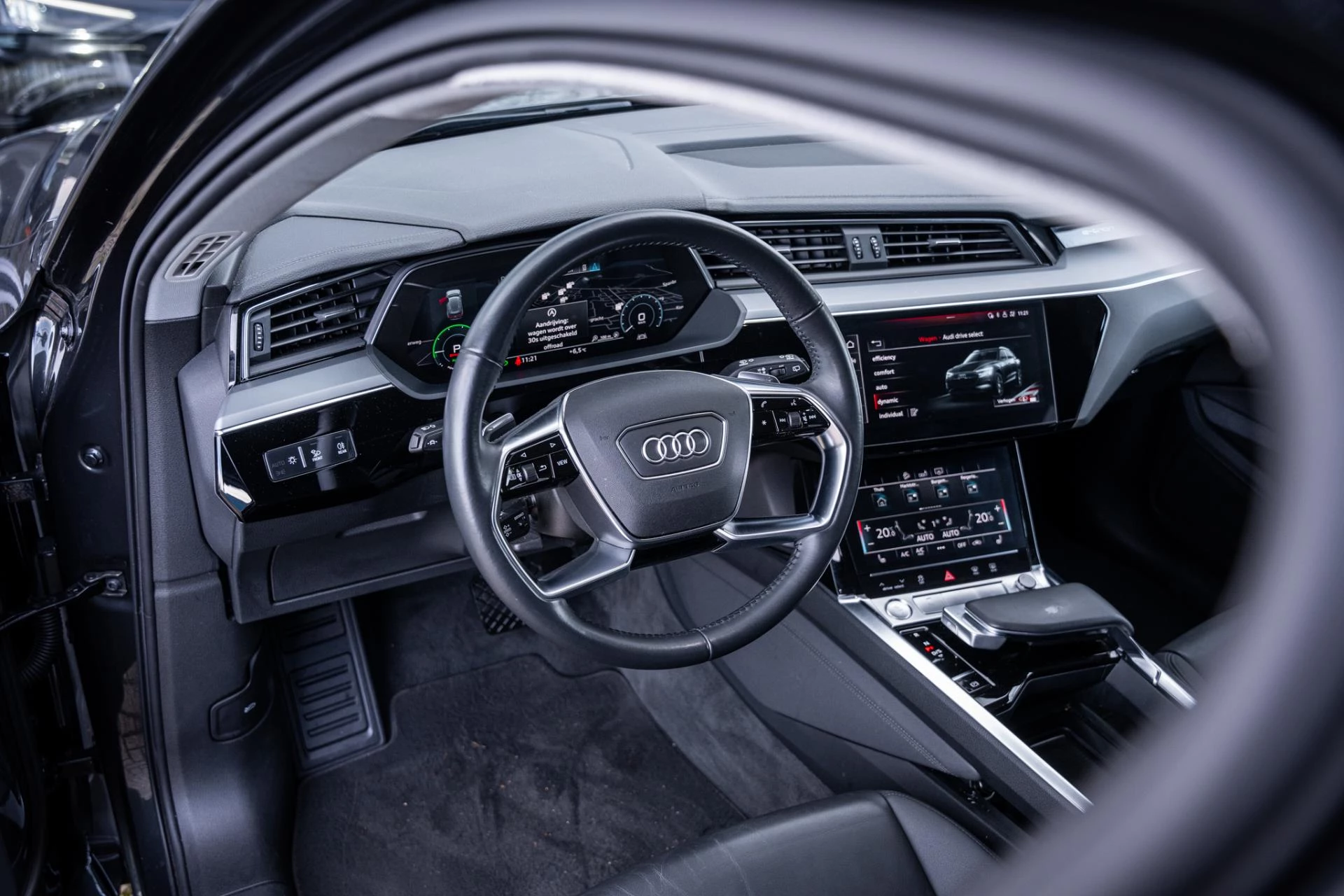 Hoofdafbeelding Audi e-tron