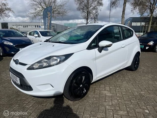 Ford Fiesta 1.25 Black & White Edition 6/12 m garantie