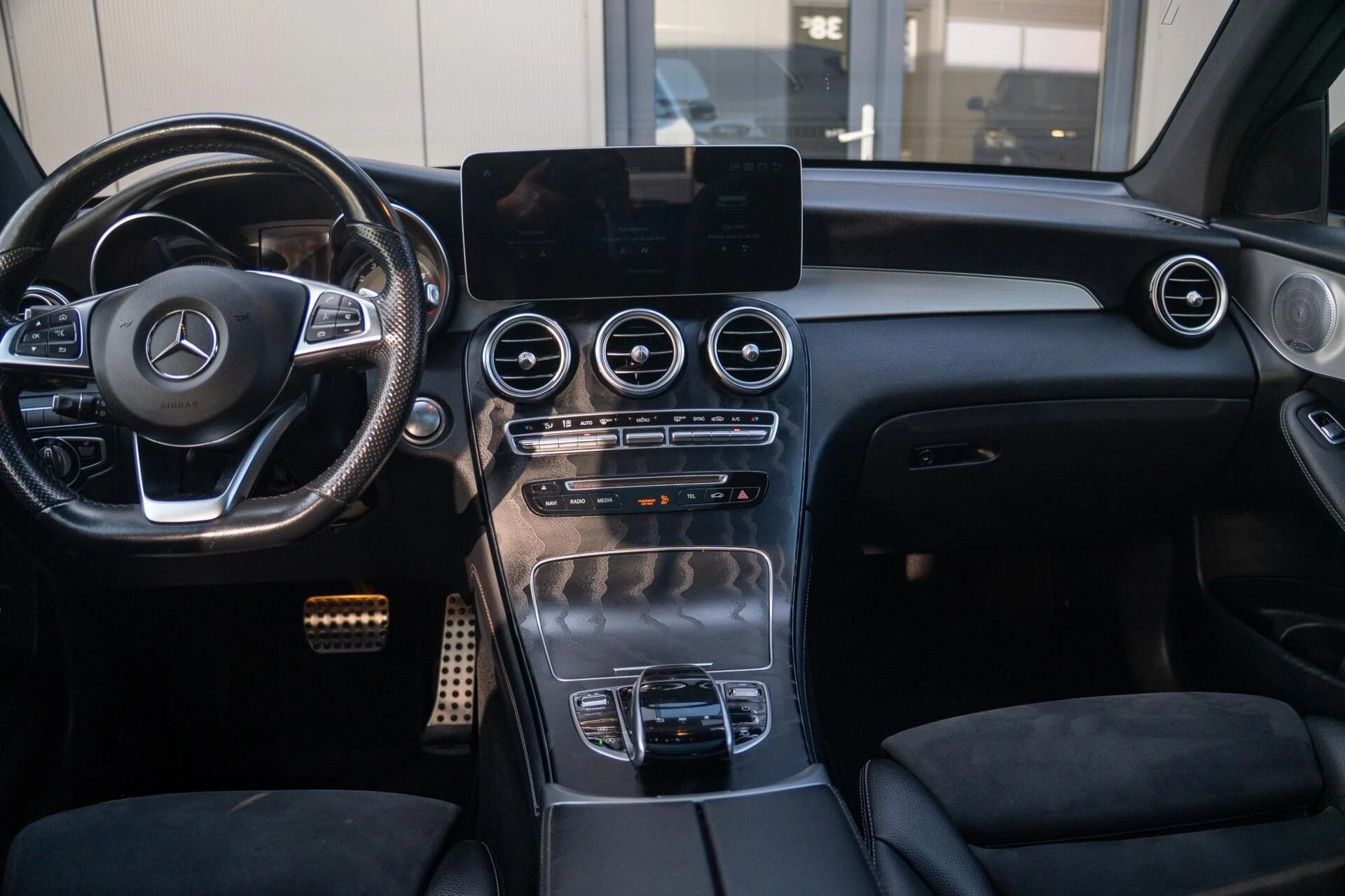 Hoofdafbeelding Mercedes-Benz GLC