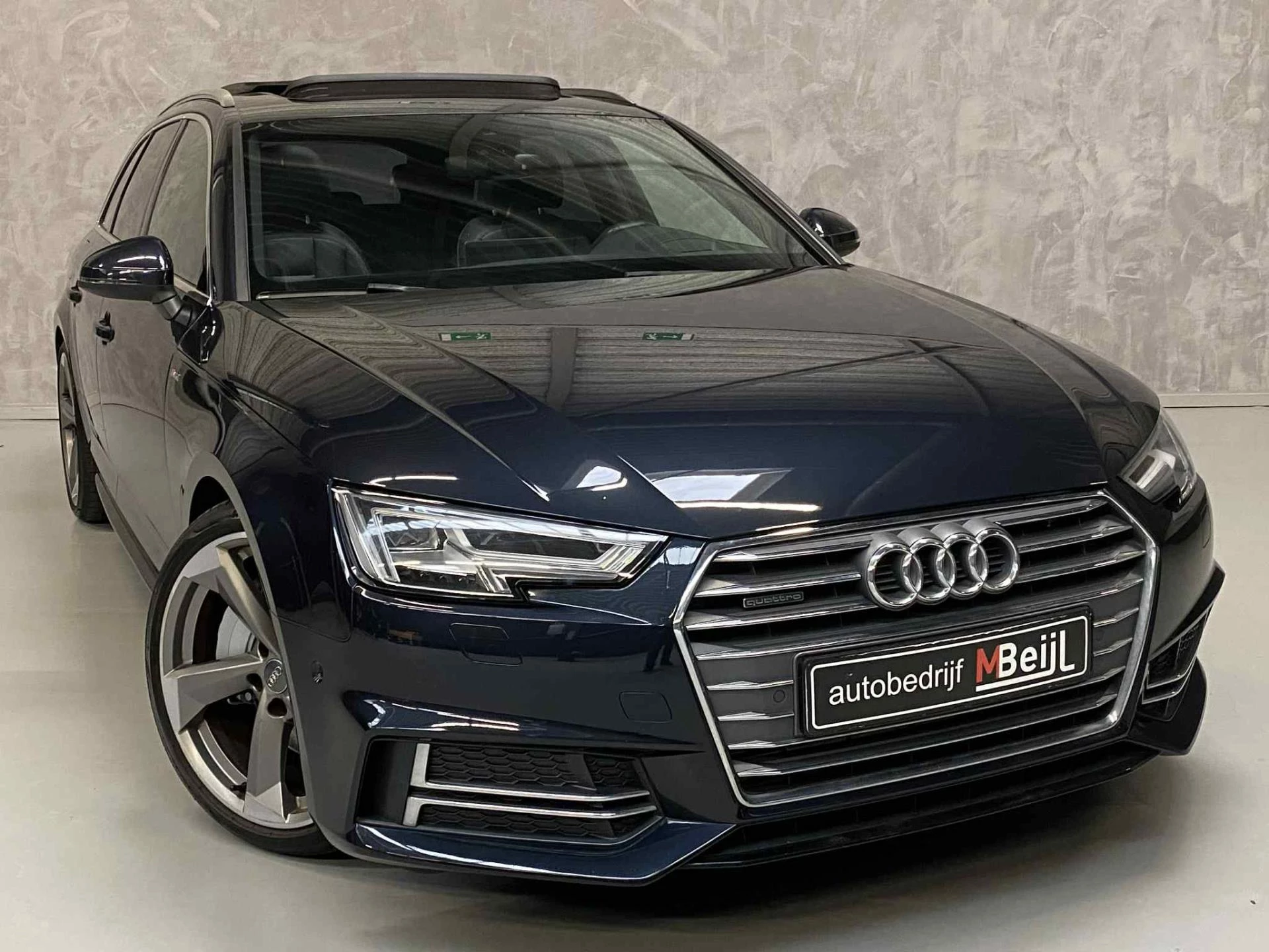 Hoofdafbeelding Audi A4