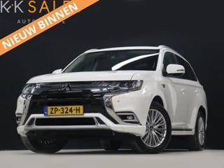 Hoofdafbeelding Mitsubishi Outlander Mitsubishi Outlander 2.4 PHEV Intense [CAMERA, TREKHAAK, FLIPPERS, LEDER, APPLE CARPLAY, CRUISE, CLIMATE, LED, NIEUWSTAAT]