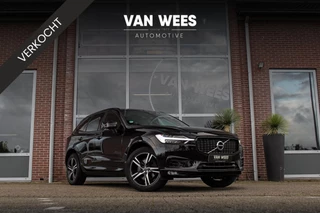 Volvo XC60 2.0 B5 R-Design | 2e eigenaar | NL auto | Dakraam | 19 inch | Camera | Head up | Harman-Kardon | Trekhaak | DAB | Sportstoelen | Navi | Bluetooth | 250 pk | Automaat
