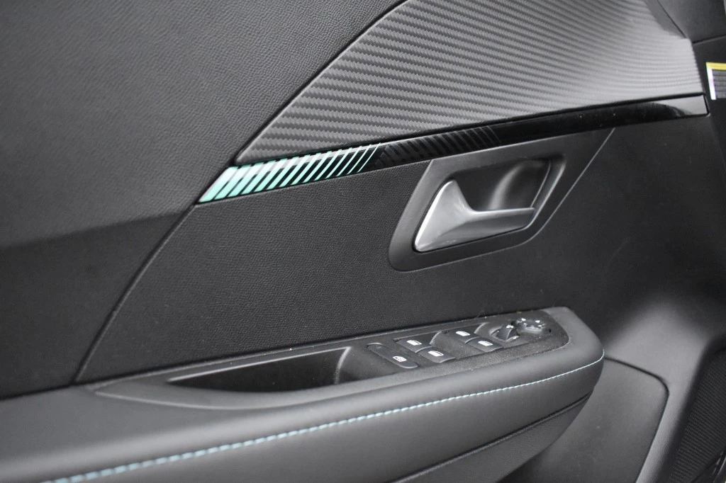 Hoofdafbeelding Peugeot e-208