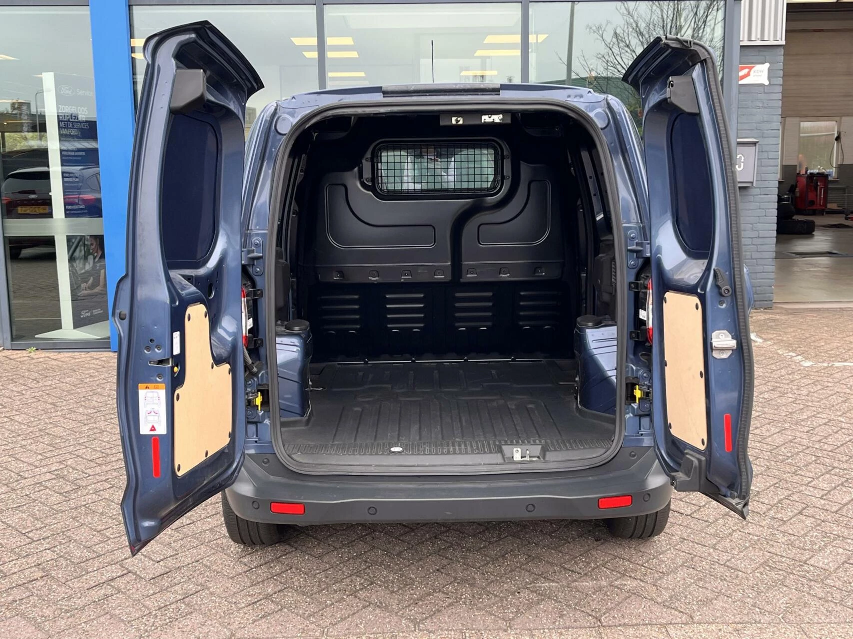 Hoofdafbeelding Ford Transit Courier