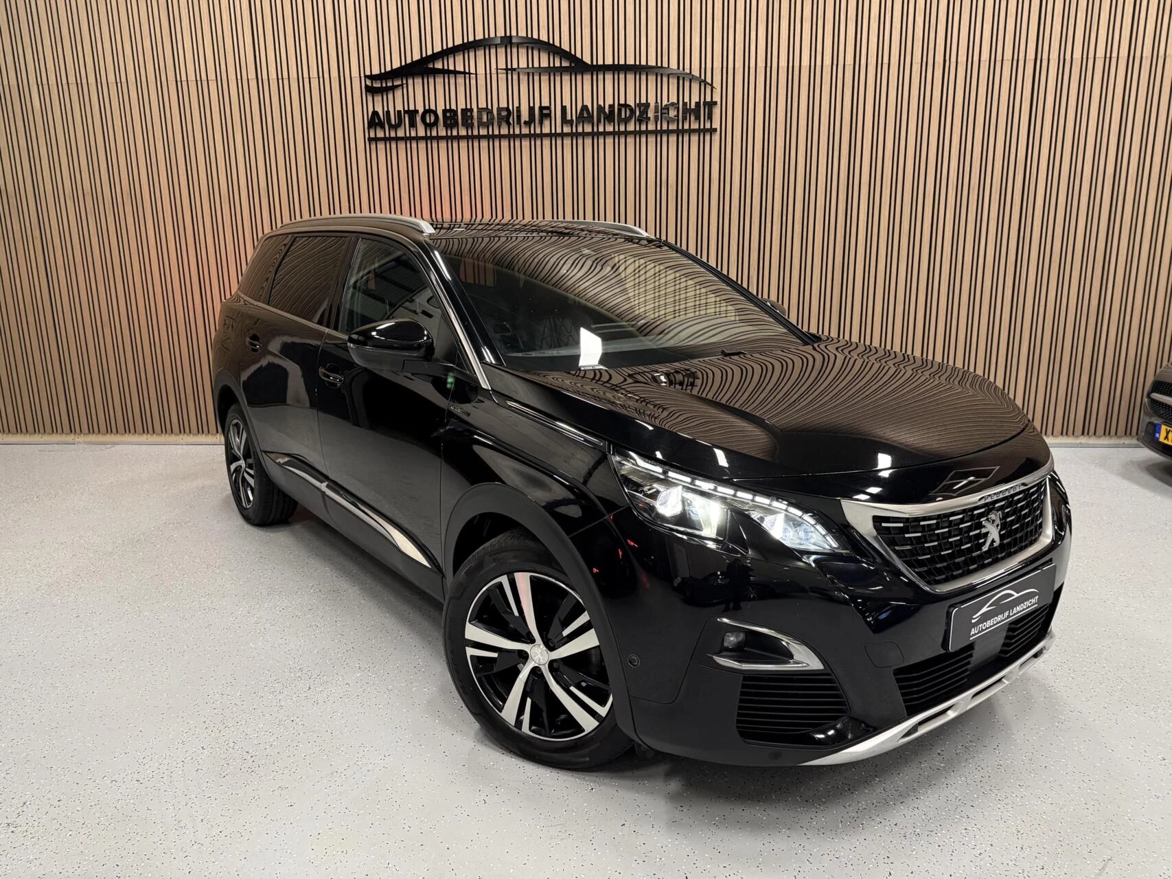 Hoofdafbeelding Peugeot 5008