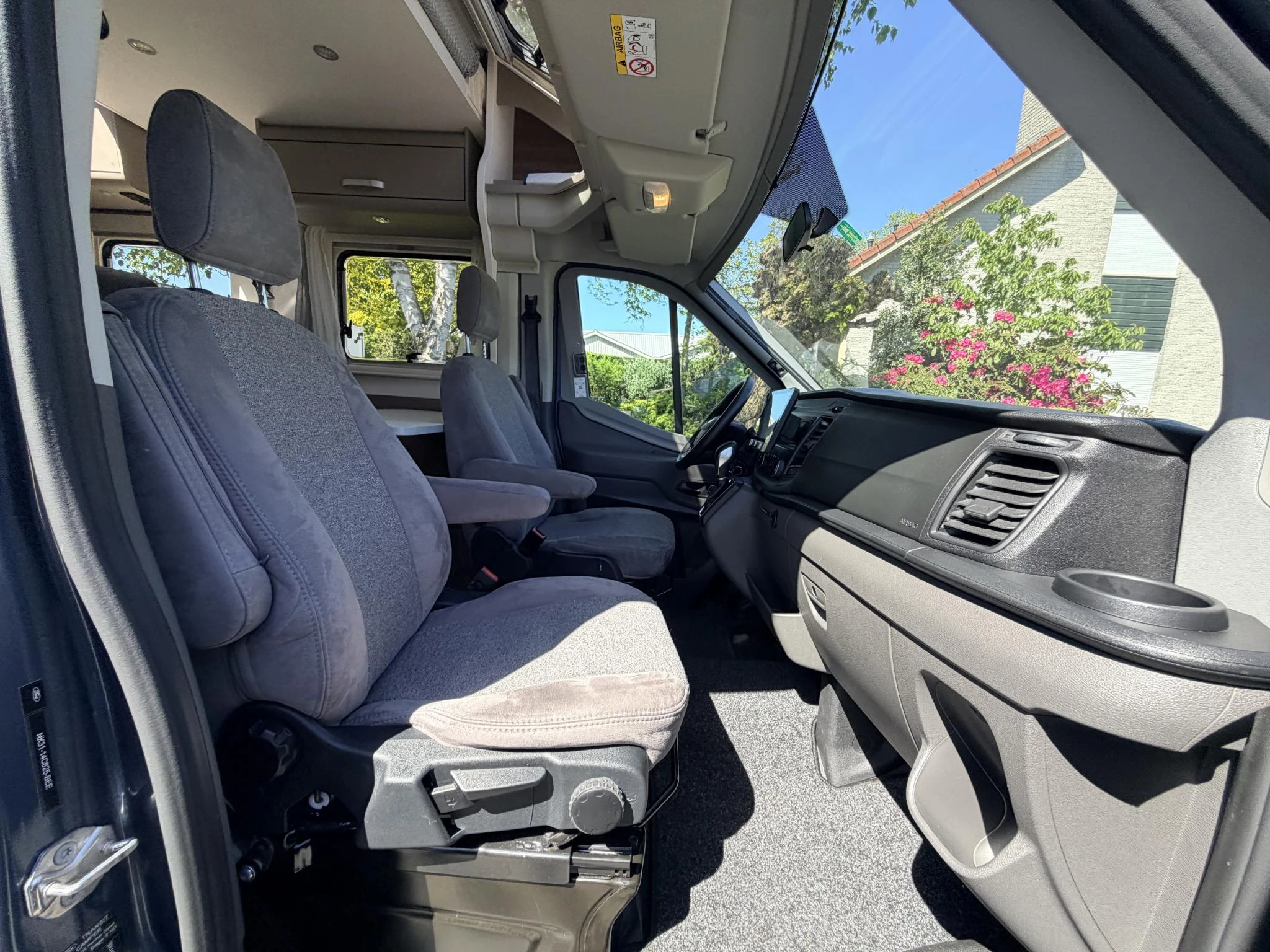 Hoofdafbeelding Carado T447t Ford 130PK Camper•Automaat•TV•5Persoons